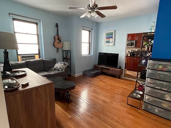 4th image of 21-57 33rd St #3C