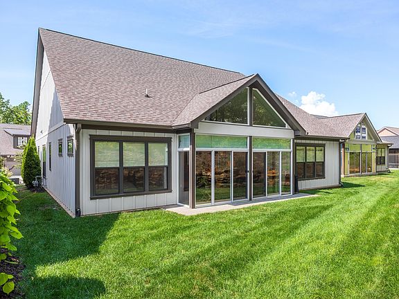 3rd image of 4774 Amethyst Rd #910