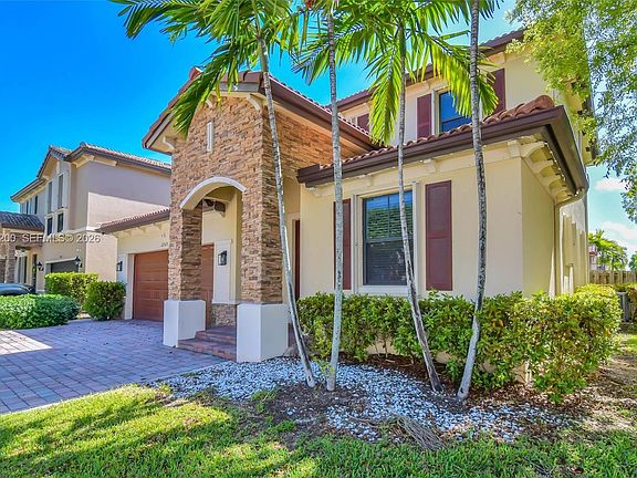 3rd image of 22525 SW 105th Ct