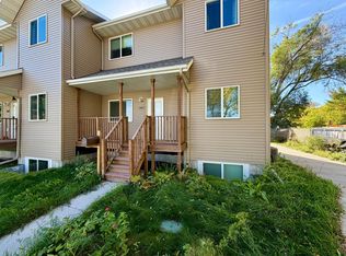 1412 1st Ave S, Fargo, ND 58103