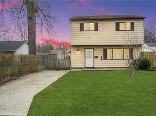 276 Courtland Blvd, Eastlake, OH