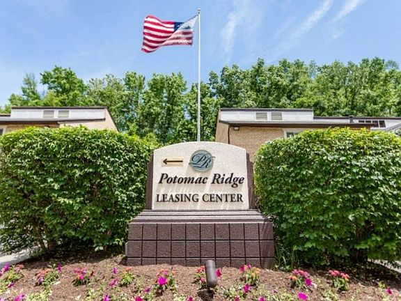3rd image of 2810 Woodmark Dr #2816-304