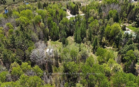 3rd image of 576 Hart Rd