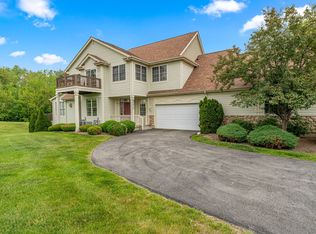 8674 Saddlebred Ct, Frankfort, IL 60423