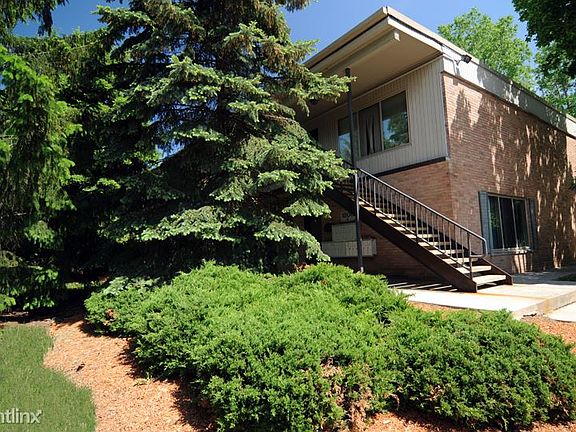 Okemos Village Apartments in Okemos