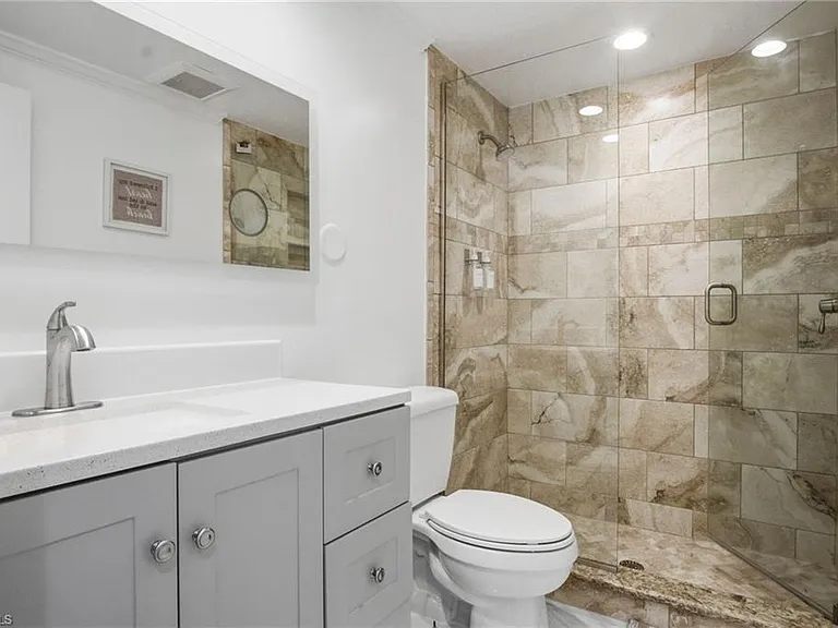 455 Bayside Ave — Photo 5