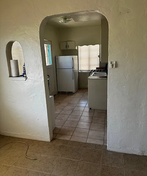 1320 N Richey Blvd — Photo 4
