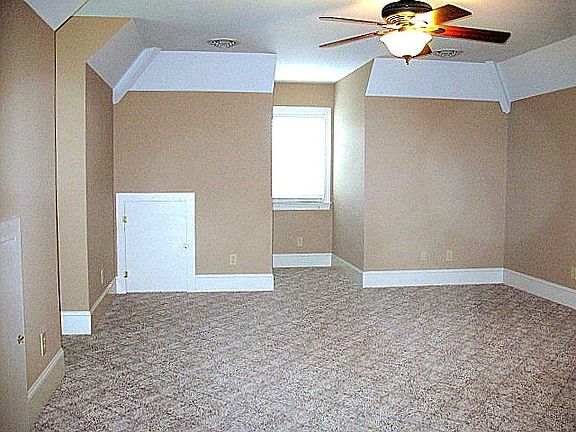 5th image of 5012 Cobblestone Dr