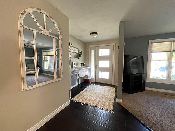 4th image of 1616 Pinewood Dr