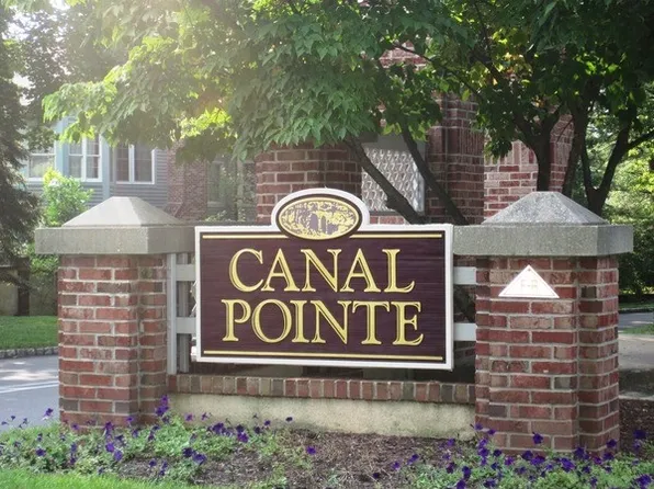 302 Trinity Ct #10-3010, Princeton, NJ 08540