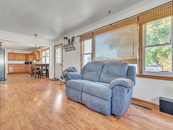 5th image of 604 H Ave