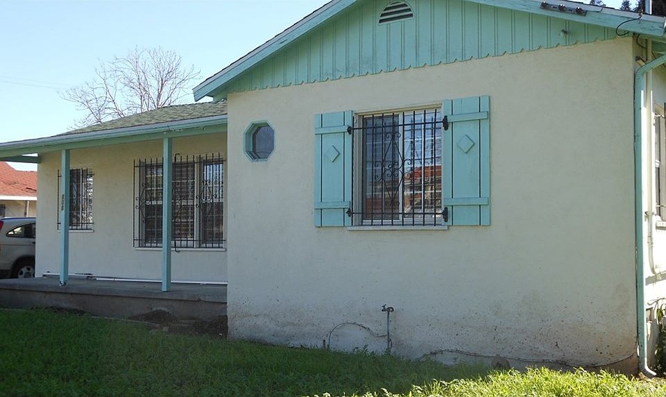 1st image of 808 W 92nd St