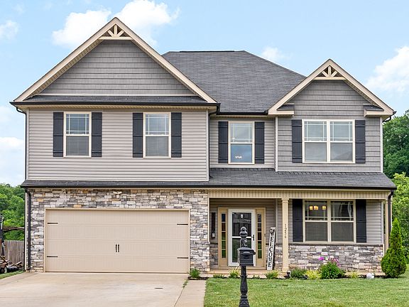 3rd image of 1256 Black Oak Cir