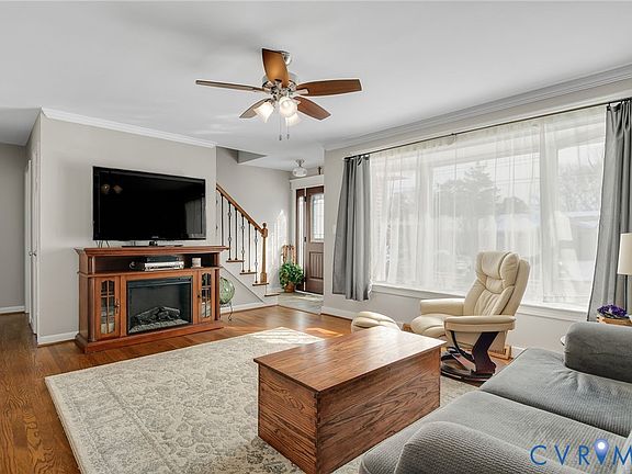 4th image of 904 Lakewood Dr