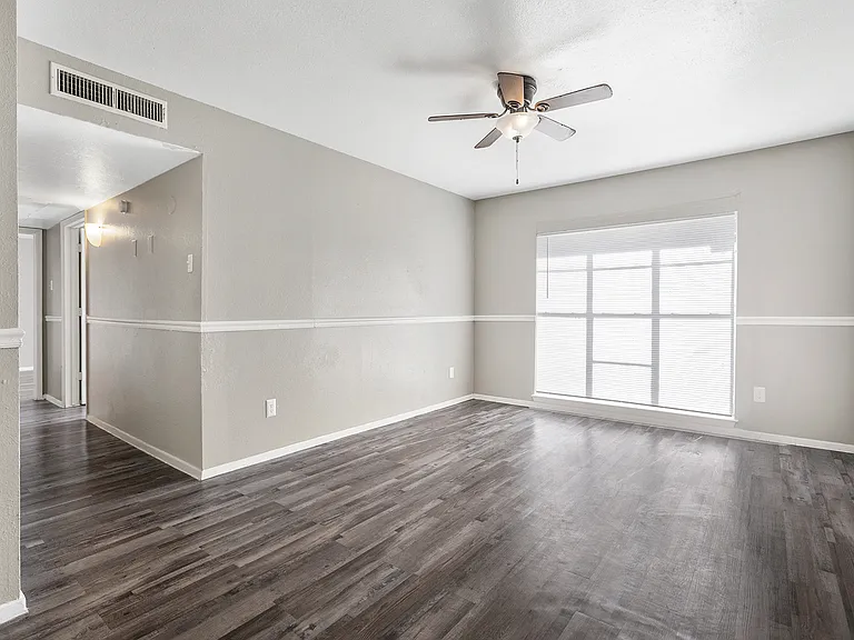 Mountain Creek Apartments — Photo 6