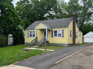 107 Clinton Place, Tinton Falls, NJ 07724