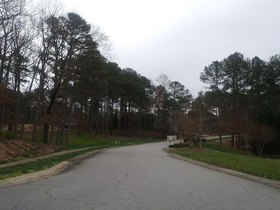 5th image of 188 White Horse Dr
