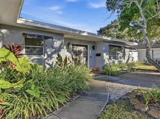 725 Patricia Ave, Dunedin, FL 34698