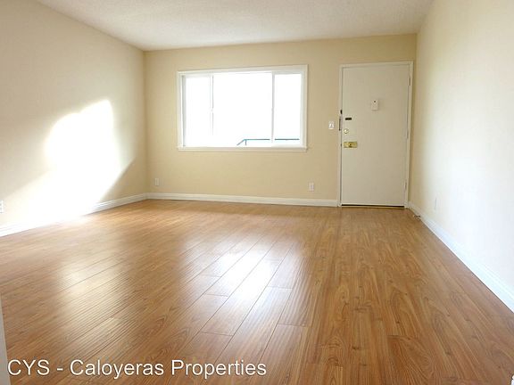 4th image of 3121 Bagley Ave APT 4