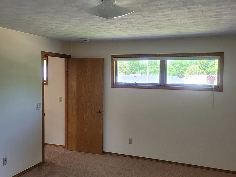 72 Brighton Cir — Photo 12