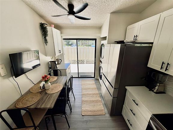 4th image of 1333 SHADY PINE WAY #D