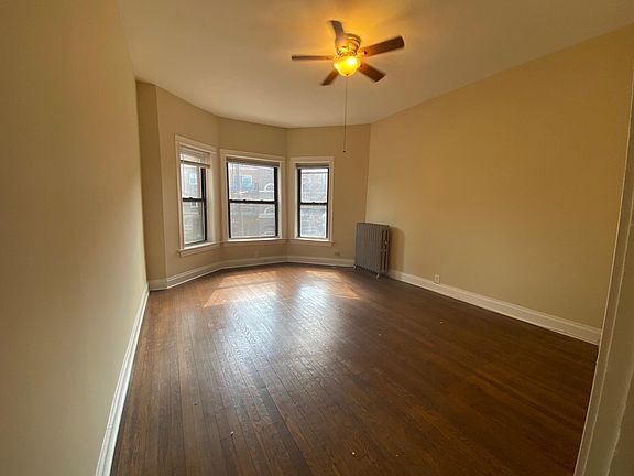 3rd image of 945 W Cullom Ave #42672