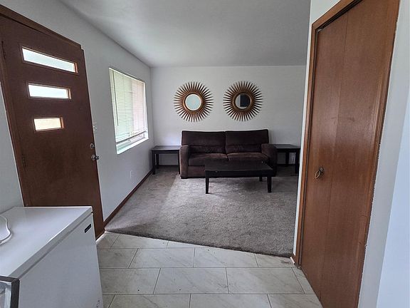 4th image of 20663 Hollywood St