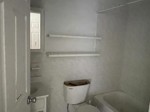 104 Clinton Avenue image 9 of 11