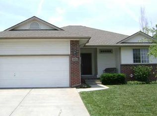 319 N Oakmont Ct #OAK, Andover, KS 67002