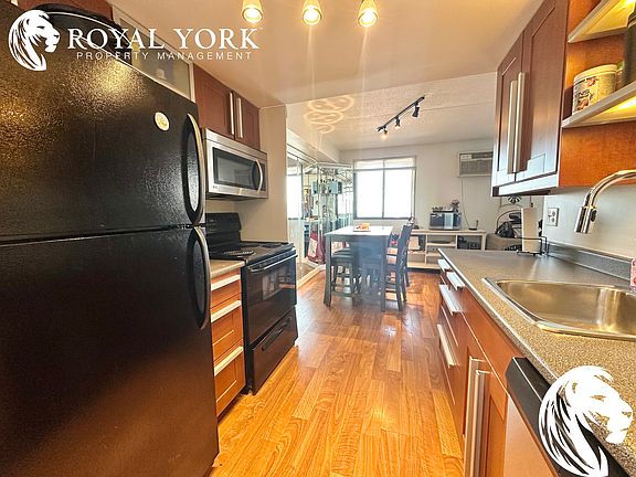 4th image of 150 Park St W #2802