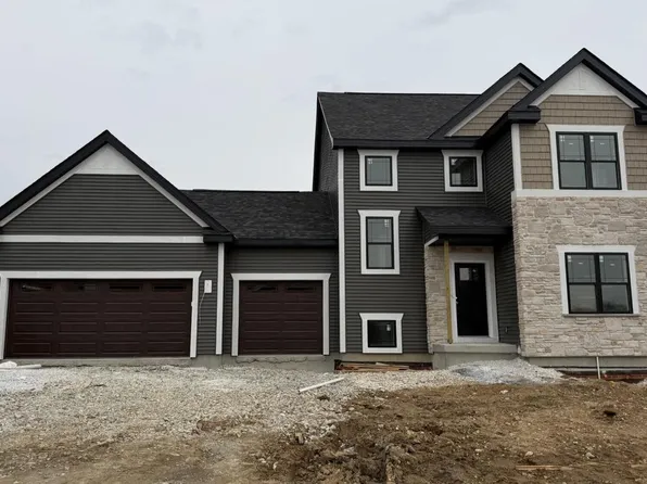 1369 Scotsland LANE, Oconomowoc, WI 53066
