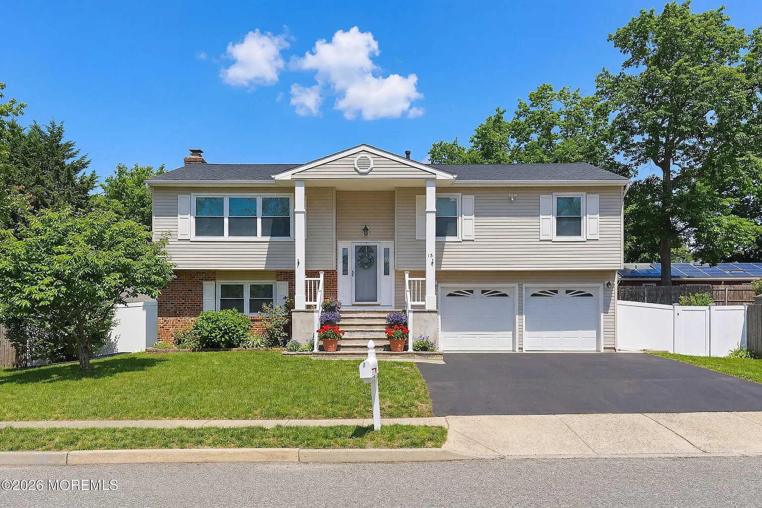 15 Bristlecone Drive photo 1