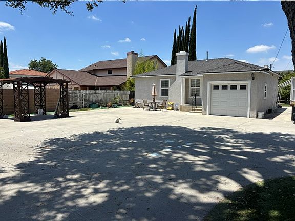 2nd image of 3117 Ivar Ave