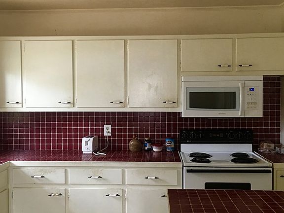 4th image of 741 Ashland Ave