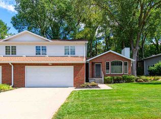 612 N 1st Ave, Iowa City, IA 52245