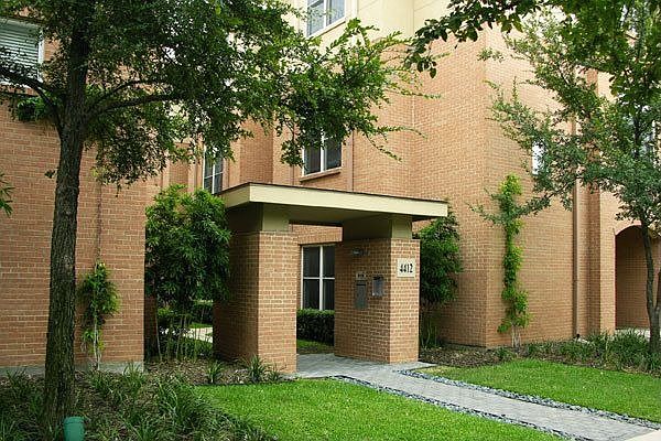 1st image of 4412 McKinney Ave APT 8