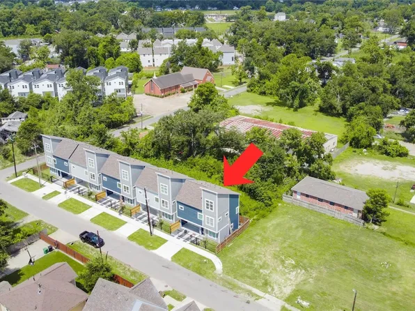 6017 Beall St, Houston, TX 77091