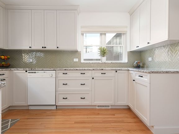5th image of 3409 N New England Ave