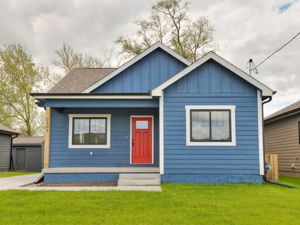 2503 Shaw St, Des Moines, IA 50317