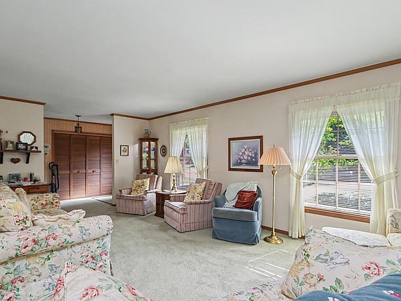 4th image of 1014 Clink Blvd