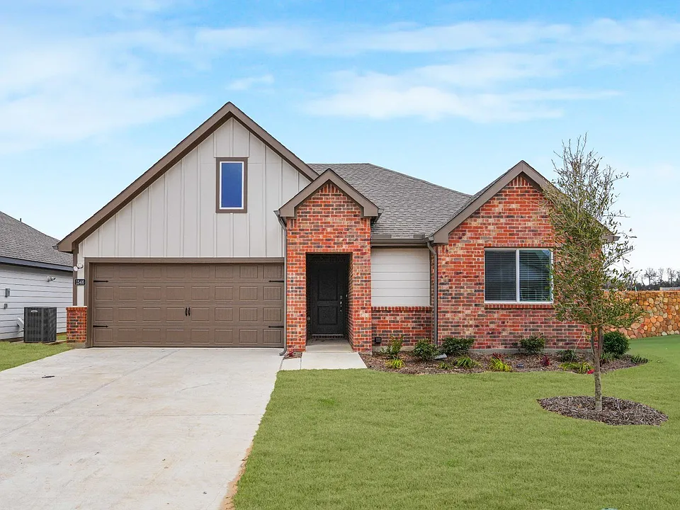 1546 Brooke Dr