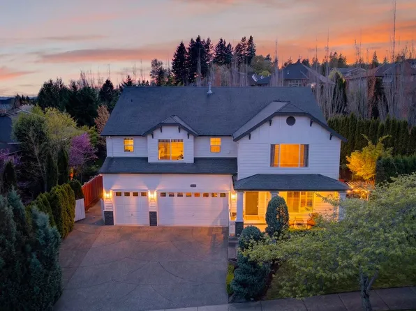 12817 SE Meadehill Ave, Happy Valley, OR 97086