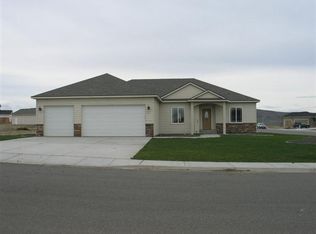 601 Hilltop View St, West Richland, WA 99353