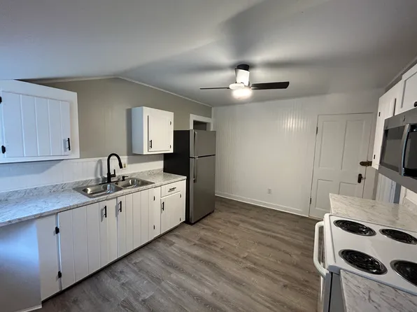 815 W Side Rd #3, North Conway, NH 03860