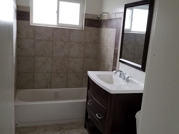 5th image of 4360 Iowa St APT 6
