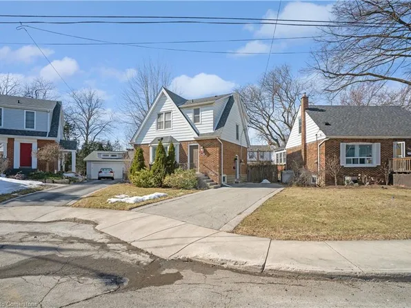76 Cloverhill Rd, Hamilton, ON L9C 3L7