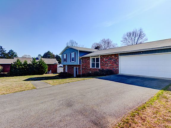 3rd image of 12616 Pony Express Dr