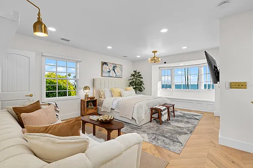 3335 E Ocean Blvd Photo 1