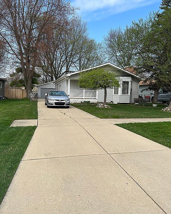 1st image of 23295 Harvard Shore Dr