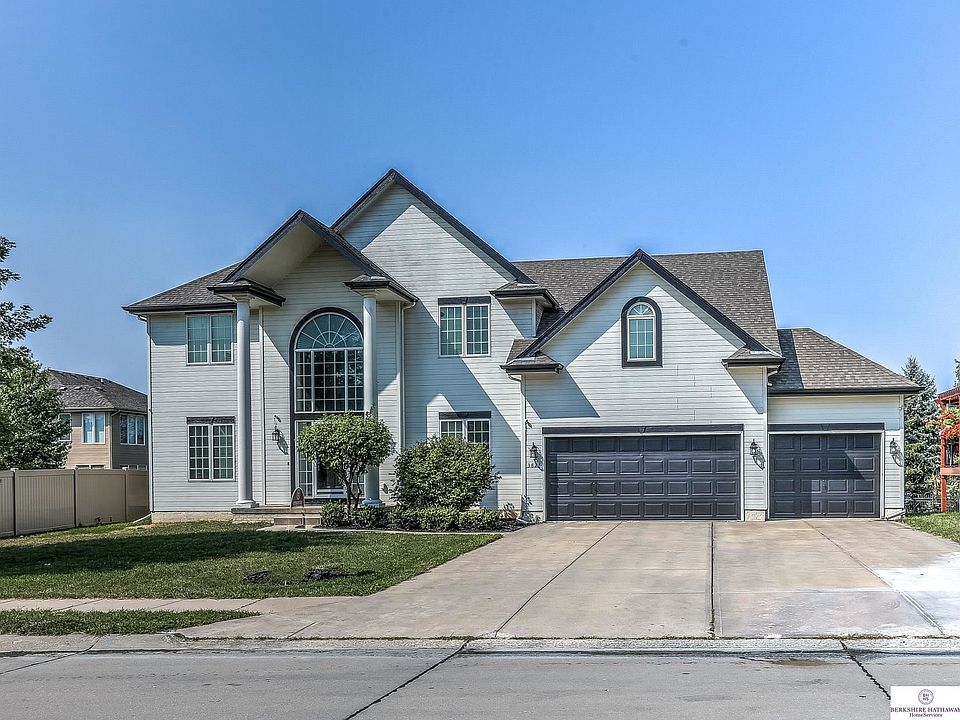 1st image of 3828 S 192nd Ave